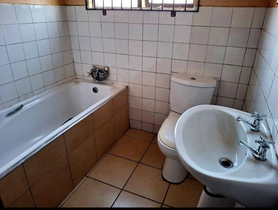 2 Bedroom Property for Sale in Mdantsane Nu 14 Eastern Cape